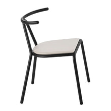 Load the image into the gallery viewer, B-Line TORO Stuhl, gepolstert - der sanfte Stier im Esszimmer