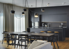 Load the image into the gallery viewer, Prostoria Rhomb Stuhl – Designstuhl aus Massivholz mit Armlehnen