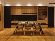 Load the image into the gallery viewer, Prostoria Rhomb Stuhl – Designstuhl aus Massivholz mit Armlehnen