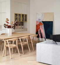 Charger l'image dans la galerie, Esstisch Rhomb von Prostoria – Design trifft auf Handwerkskunst