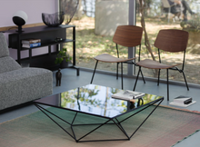 Charger l'image dans la galerie, Prostoria – Avet Couchtisch: Skulpturales Design mit schwebender Eleganz