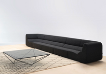 Charger l'image dans la galerie, Prostoria – Avet Couchtisch: Skulpturales Design mit schwebender Eleganz