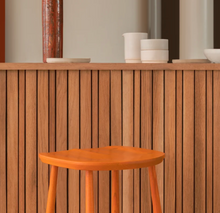 Load the image into the gallery viewer, L.Ercolani Barhocker im Windsor Stil - Modell Utility Bar Stool