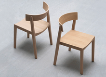Carica l'immagine nel visualizzatore di Gallery, Prostoria Bik – Moderner Holzstuhl, stapelbar und besonders leicht