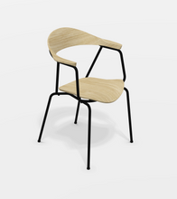 Carica l'immagine nel visualizzatore di Gallery, Prostoria Piun – Moderner Designstuhl mit flexiblem Komfort und eleganter Linienführung