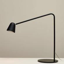 Lade das Bild in den Galerie-Viewer, Formagenda Chaplin Tischleuchte mit Berührungsdimmer
