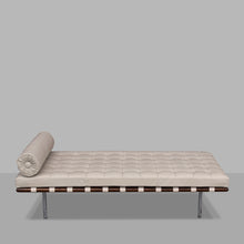 Carica l'immagine nel visualizzatore di Gallery, Knoll Barcelona Daybed Relax, Ludwig Mies van der Rohe 1929