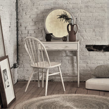 Load the image into the gallery viewer, L.Ercolani Holzstuhl im Windsor Stil - Modell Utility Chair