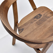 Load the image into the gallery viewer, Prostoria Rhomb Stuhl – Designstuhl aus Massivholz mit Armlehnen