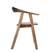 Load the image into the gallery viewer, Prostoria Rhomb Stuhl – Designstuhl aus Massivholz mit Armlehnen