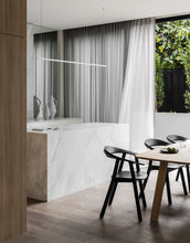 Load the image into the gallery viewer, Prostoria Rhomb Stuhl – Designstuhl aus Massivholz mit Armlehnen