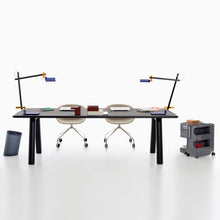 Carica l'immagine nel visualizzatore di Gallery, Holztisch Tran Tran von B-Line, italienischer Design Schreibtisch