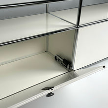 Charger l'image dans la galerie, USM Haller Regal, mit 2 Klappen und offenem Fach B1523 x H565mm x T373mm - 14 Farben