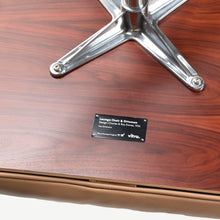 Load the image into the gallery viewer, Vitra Eames Lounge Chair Sessel & Ottoman XL (neue Maße) Palisander, Leder Caramel