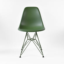 Load the image into the gallery viewer, Vitra – Eames Plastic Side Chair DSR, base white & other colors