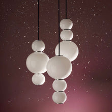 Load the image into the gallery viewer, Formagenda Pearls Suspension - 34 cm, Pendelleuchte mit Glaskugeln