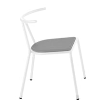 Load the image into the gallery viewer, B-Line TORO Stuhl, gepolstert - der sanfte Stier im Esszimmer