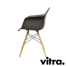 Load the image into the gallery viewer, Vitra - Eames Fiberglass Armchair DAW, base ash, honey colored & other colors