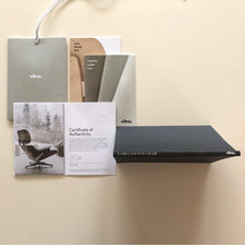 Lade das Bild in den Galerie-Viewer, Vitra Lounge Chair & Ottoman - Amerikanischer Kirschbaum / Leder Premium F Nero (XL / Neue Maße)