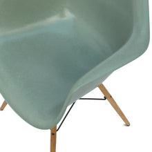 Load the image into the gallery viewer, Vitra - Eames Fiberglass Armchair DAW, base ash, honey colored & other colors