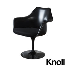 Afbeelding in Gallery-weergave laden, Knoll Saarinen Tulip Armlehnstuhl, schwarz , drehbar mit Sitzkissen Tonus