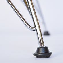 Carica l'immagine nel visualizzatore di Gallery, Vitra Eames Plastic Side Chair RE DSR, Untergestell Stahl verchromt & weitere Farben