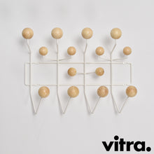 Lade das Bild in den Galerie-Viewer, vitra Hang it all, Charles & Ray Eames, 1953 & weitere Farben