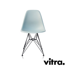 Afbeelding in Gallery-weergave laden, Vitra Eames Plastic Side Chair RE DSR, Untergestell schwarz (outdoor tauglich) & weitere Farben
