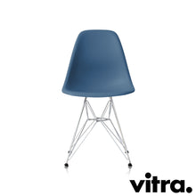 Carica l'immagine nel visualizzatore di Gallery, Vitra Eames Plastic Side Chair RE DSR, Untergestell Stahl verchromt & weitere Farben