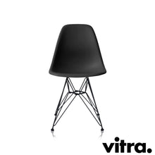 Afbeelding in Gallery-weergave laden, Vitra Eames Plastic Side Chair RE DSR, Untergestell schwarz (outdoor tauglich) & weitere Farben