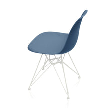 Load the image into the gallery viewer, Vitra – Eames Plastic Side Chair DSR, base white & other colors