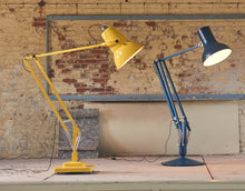 Lade das Bild in den Galerie-Viewer, Anglepoise® Original 1227 Giant Floor Lamp / Maxi Stehlampe & weitere Farben
