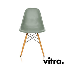 Carica l'immagine nel visualizzatore di Gallery, vitra Eames Fiberglass Side Chair DSW, Untergestell Ahorn, gelblich & weitere Farben