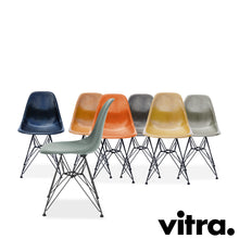 Lade das Bild in den Galerie-Viewer, vitra Eames Fiberglass Side Chair DSR, Untergestell schwarz & weitere Farben