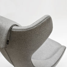 Load the image into the gallery viewer, Vitra Grand Repos Sessel & Ottoman