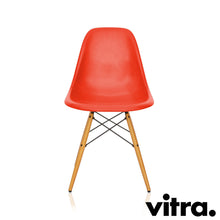 Carica l'immagine nel visualizzatore di Gallery, vitra Eames Fiberglass Side Chair DSW, Untergestell Ahorn, gelblich & weitere Farben