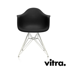 Carica l'immagine nel visualizzatore di Gallery, Vitra Eames Plastic Armchair RE - DAR, Untergestell weiss & weitere Farben