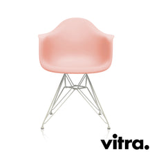 Carica l'immagine nel visualizzatore di Gallery, Vitra Eames Plastic Armchair RE - DAR, Untergestell weiss & weitere Farben
