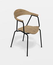 Lade das Bild in den Galerie-Viewer, Prostoria Piun – Moderner Designstuhl mit flexiblem Komfort und eleganter Linienführung
