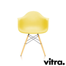 Load the image into the gallery viewer, Vitra – Eames Plastic Armchair DAW, base maple, yellowish &amp; other colors
