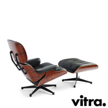 Charger l&#39;image dans la galerie, Vitra Eames Lounge Chair &amp; Ottoman Santos Palisander, Leder Premium F Nero (Klassische Maße)
