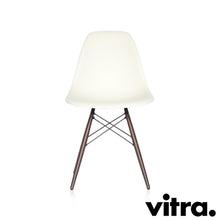 Carica l&#39;immagine nel visualizzatore di Gallery, Vitra Eames Plastic Side Chair DSW, Untergestell Ahorn, dunkel &amp; weitere Farben
