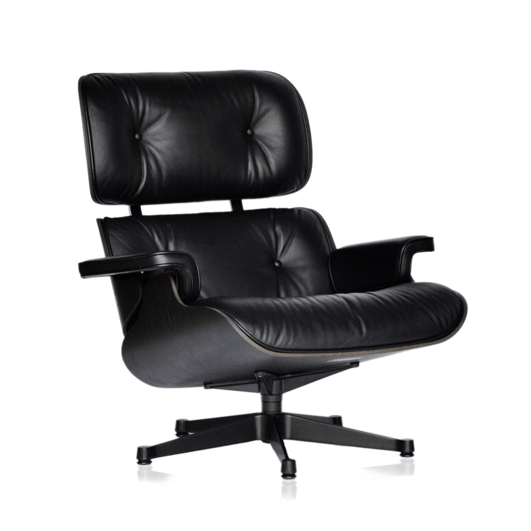 Vitra Eames Lounge Chair, schwarz / schwarz, Esche schwarz, Leder Premium F Nero (XL / Neue Maße)