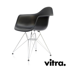 Afbeelding in Gallery-weergave laden, Vitra Eames Plastic Armchair RE - DAR, Untergestell Stahl verchromt &amp; weitere Farben
