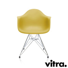 Carica l&#39;immagine nel visualizzatore di Gallery, Vitra Eames Plastic Armchair RE - DAR, Untergestell Stahl verchromt &amp; weitere Farben
