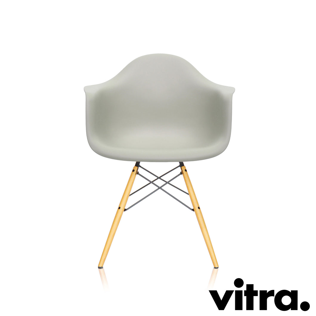 Vitra – Eames Plastic Armchair DAW, base maple, yellowish & other colors